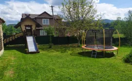 Приватна садиба Добрий Гуцул 2