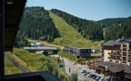 Котедж Cristal Garden Chalet