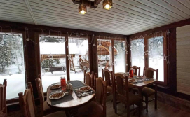 Приватна садиба Затишок біля річки