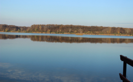 Оздоровчий чан на березі озера Дийда