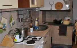 Кухня укомплектована посудом та всім необхідним