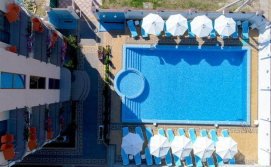 Отель Grand More