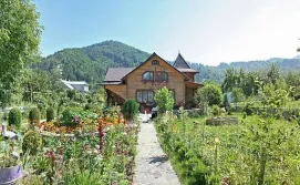 Частная усадьба "Хата Ризьбяра"