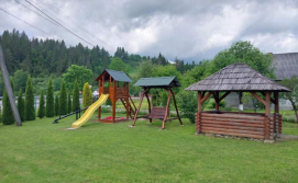 Приватна садиба Верховинська Хата