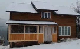 Приватна садиба Затишні Карпати))