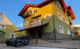 Котедж вул. Л. Українки, 2 (без господарів)