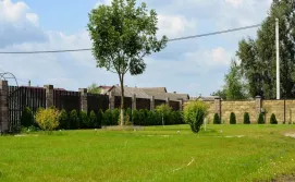 Приватна садиба ПІД ЛІСКОМ