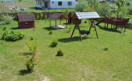 Територія гостинної садиби