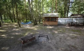 Будиночок Під соснами