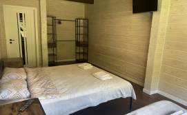 Приватна садиба Кольорове життя