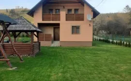 Приватна садиба Верховинська Хата