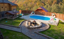 Частная усадьба «Срібне джерело» ("Серебряный источник")