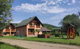 Приватна садиба Верховинська Хата