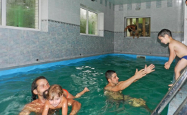 Приватна садиба Коло друзів