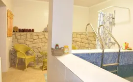 Готель Хованка