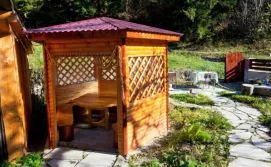 Приватна садиба Карпати