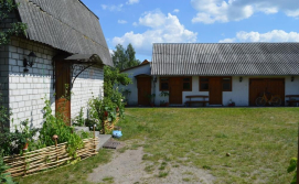 Приватна садиба У Романюка