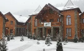 Готель Срібні Роси