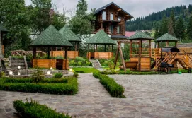 Готель Лавина