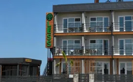 Готель LESS HOTEL Затока