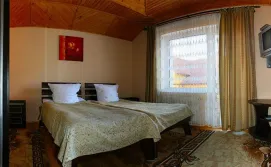 Приватна садиба "Зоряна"