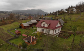 Приватна садиба Краєвиди Карпат №2