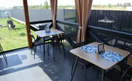 Котдеж Pulmo Rest - тераса біля кухні