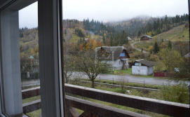 Балкон номерів 2+2 Бойківський маєток