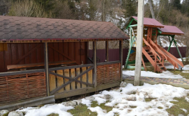 Приватна садиба Бадьорість Карпат