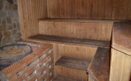 Баня на території садиба Карпатський острівець