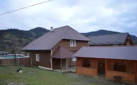 Приватна садиба У Оксани