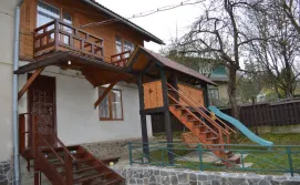 Дитячий майданчик