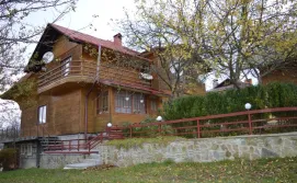 Другий поверх будинку на 10 людей