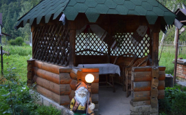 Приватна садиба "Зорецвіт"