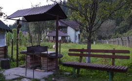 Приватна садиба "Зорецвіт"