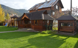 Приватна садиба У Марії під горою - територія