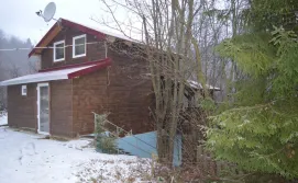 Приватна садиба У Василя на Тростяні