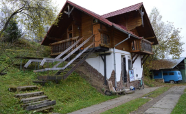 Окремий котедж - Приватна садиба У ДЕМ'ЯНА