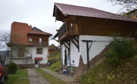 Приватна садиба У ДЕМ'ЯНА восени