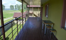 Приватна садиба Білі вітрила №13