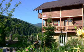 Коттедж "Кам'яний двір"