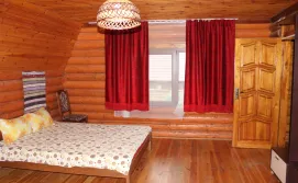 Оздоровчий чан на березі озера Дийда