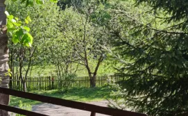 Приватна садиба У Івана Під Липами