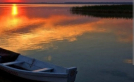 Човен на прокат, екскурсії на острів, риболовля.