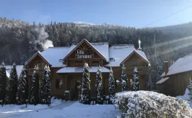 Котедж "Villa Затишна"