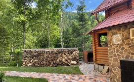 Котедж "Villa Затишна"