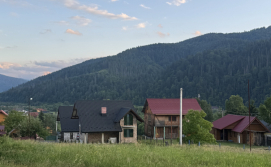 Приватна садиба Відпочинок в серці Карпат