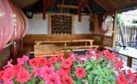 Приватний сектор на березі озера Велике Згоранське