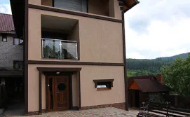 Гостьовий будинок Підгір'я Тростяну