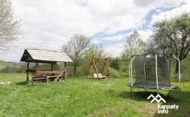 Приватна садиба На горбі